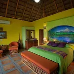 El Corazón Resort