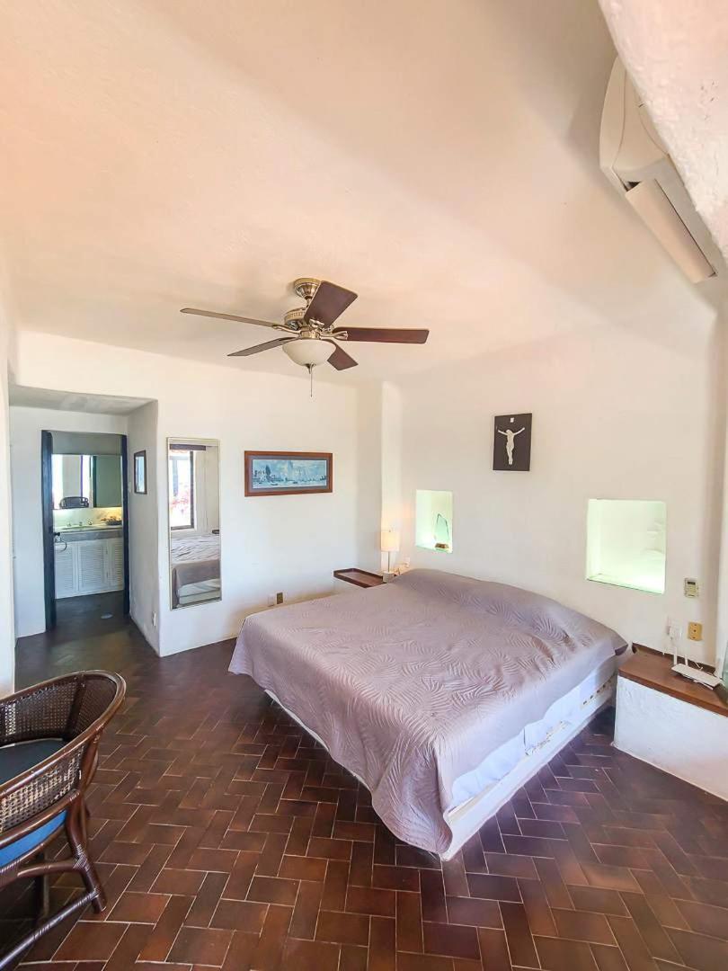 With Unbeatable Views 3 Bedrooms *