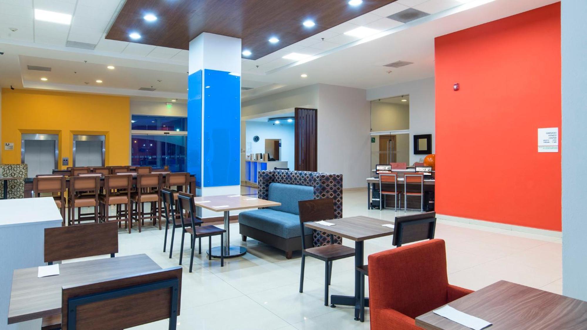 Hotel Express Manzanillo, An Ihg