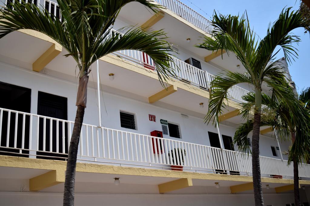 Lb Hotel Manzanillo