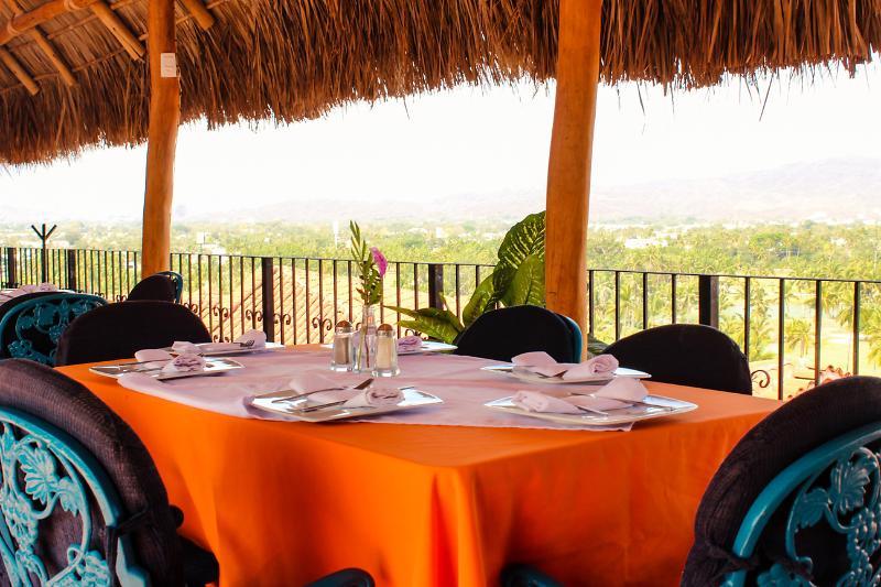 Hotel Plaza Tucanes