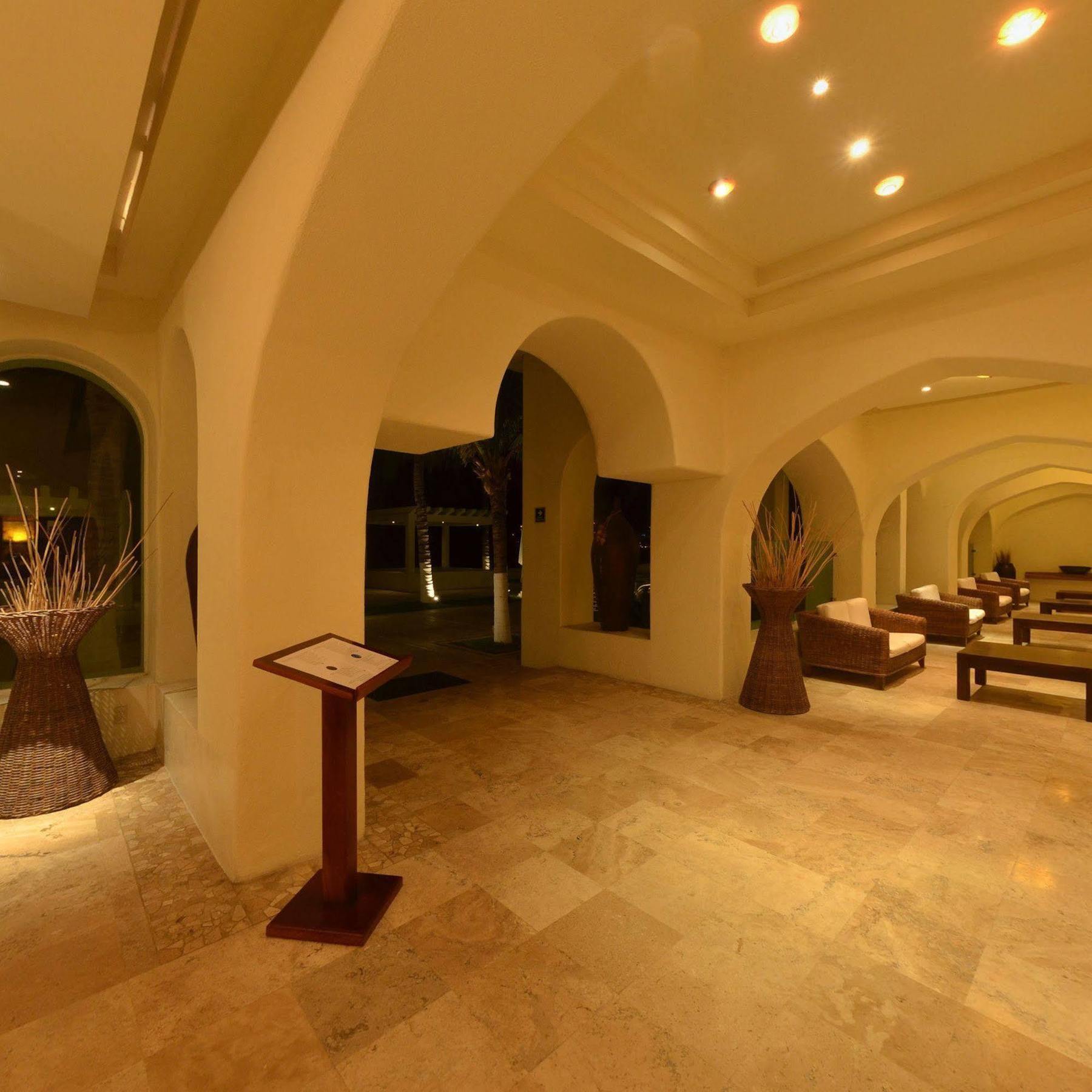 Camino Real Hotel