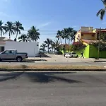Dpto. A Unos Pasos De La Playa En Las Brisas