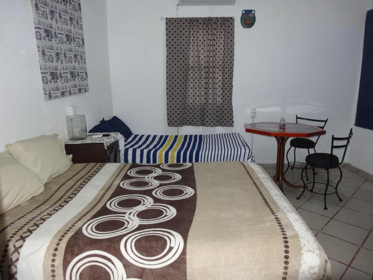 Habitaciones-cómodas-aire-wifi-tv-cerca De Playa-!!excelente Precio Ii Сasa de vacaciones Manzanillo