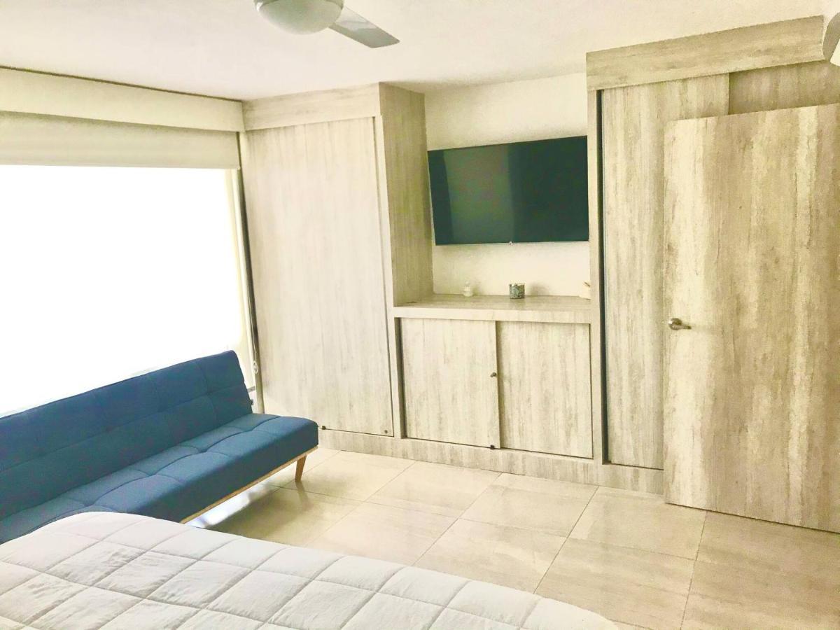 Beautiful With Pool, Gym And Just 80 Meters Walk, Fully Equipped * Manzanillo