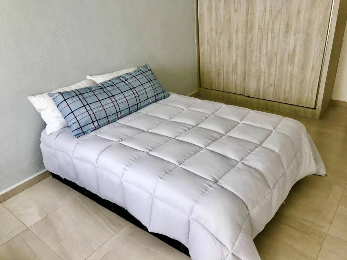 Beautiful With Pool, Gym And Just 80 Meters Walk, Fully Equipped Apartamento