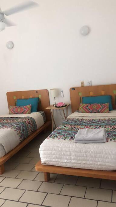 Hermoso En Con Alberca Y Cancha De Tenis, Ideal Relajarse Y Disfrutar De Escapada Tranquila En El Paraiso Tropical Manzanillo