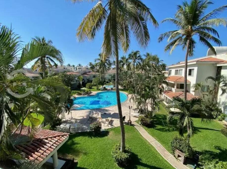 Hermoso En Con Alberca Y Cancha De Tenis, Ideal Relajarse Y Disfrutar De Escapada Tranquila En El Paraiso Tropical Manzanillo