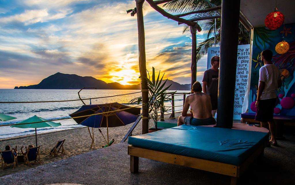 Olas Altas Hostal *