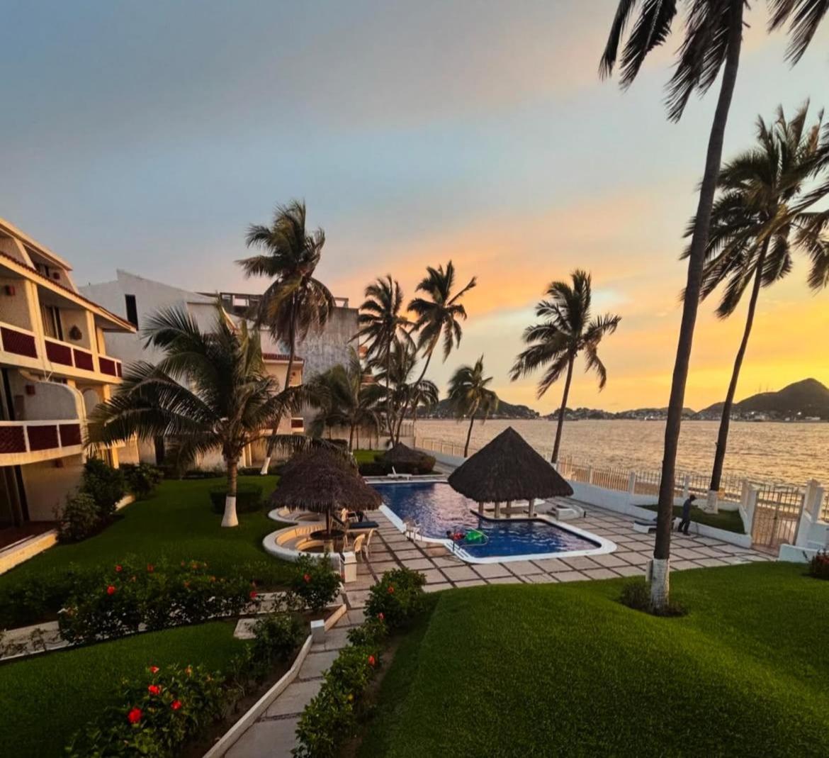 Spacious In Right On The * Manzanillo