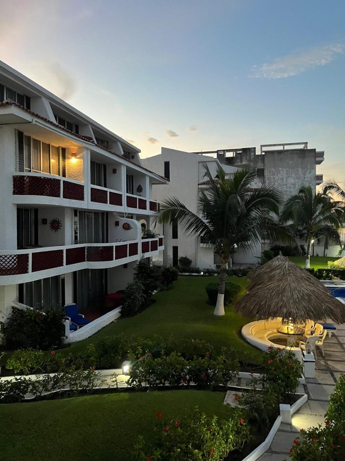 Spacious In Right On The * Manzanillo
