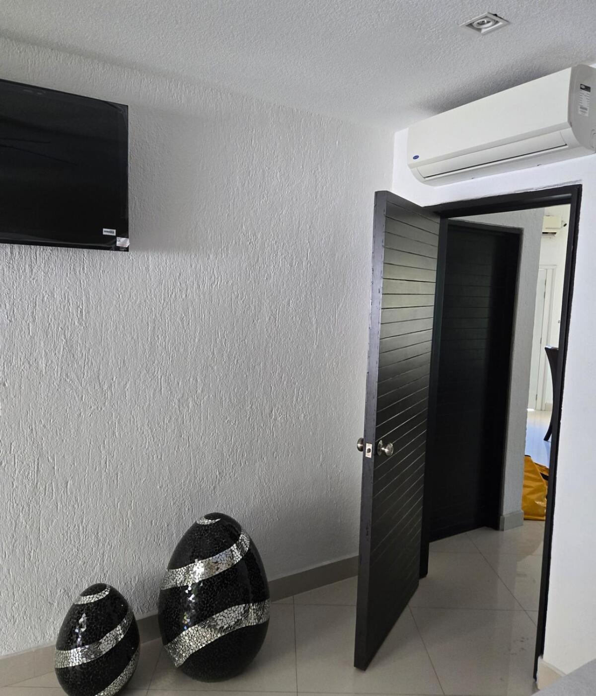 Del Palmar, Villa