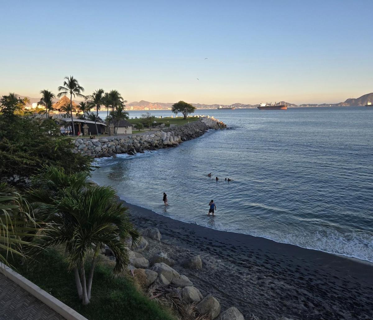 Del Palmar, Villa *