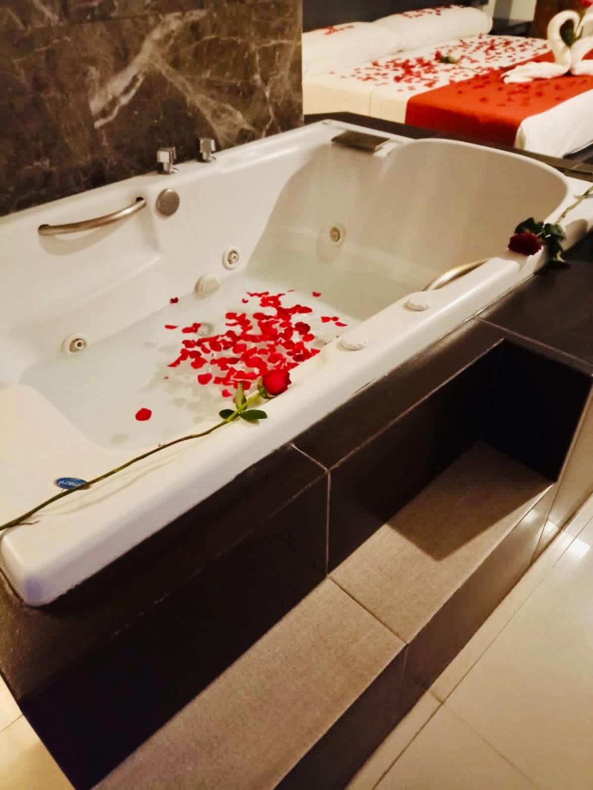 Nivel 10 Love hotel *