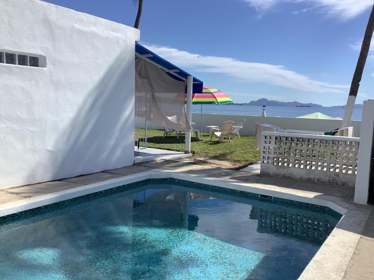 Casa De Playa Gallardo *