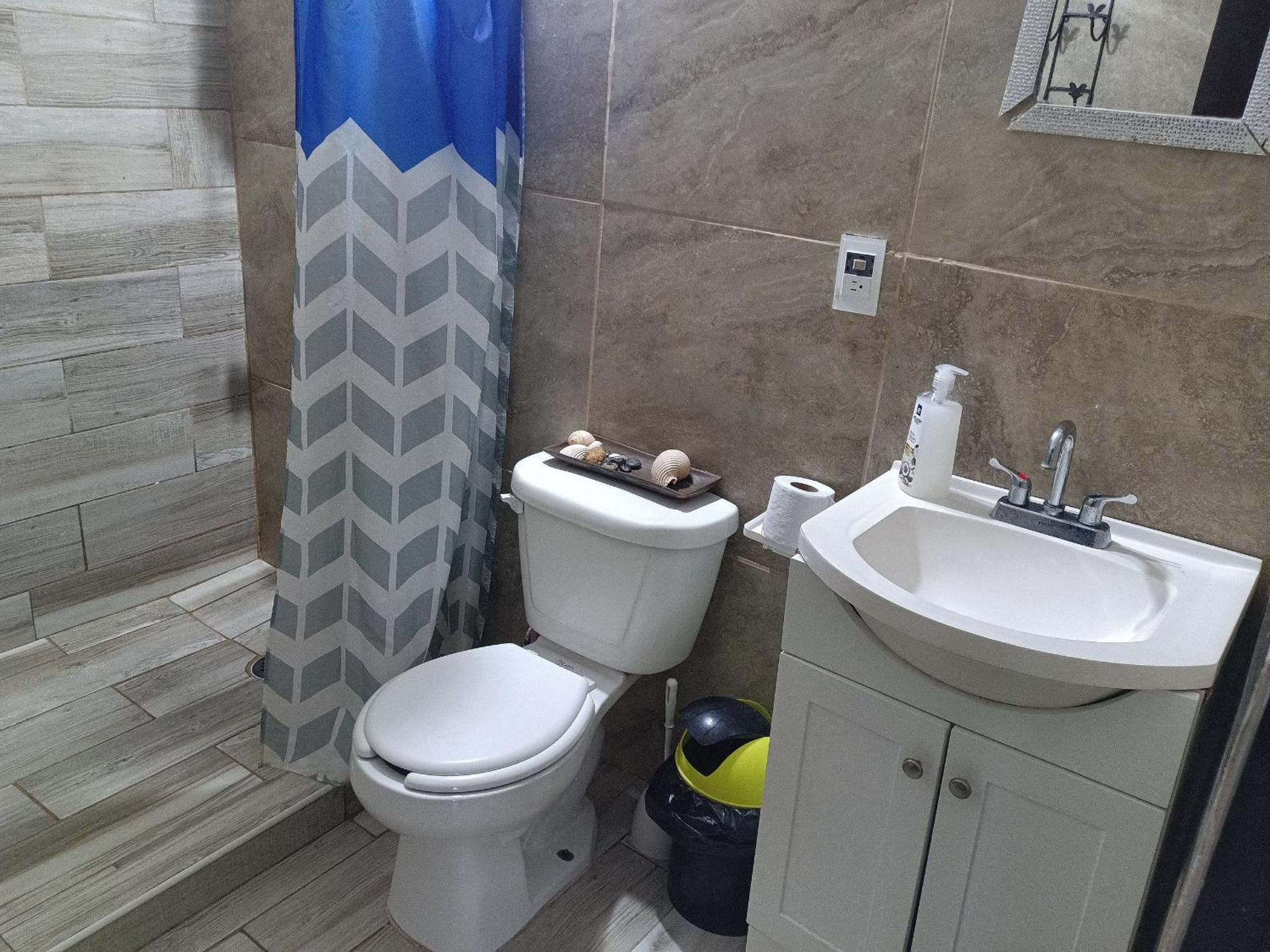 Habitaciones-cómodas-aire-wifi-tv-cerca De Playa-!!excelente Precio Ii Сasa de vacaciones