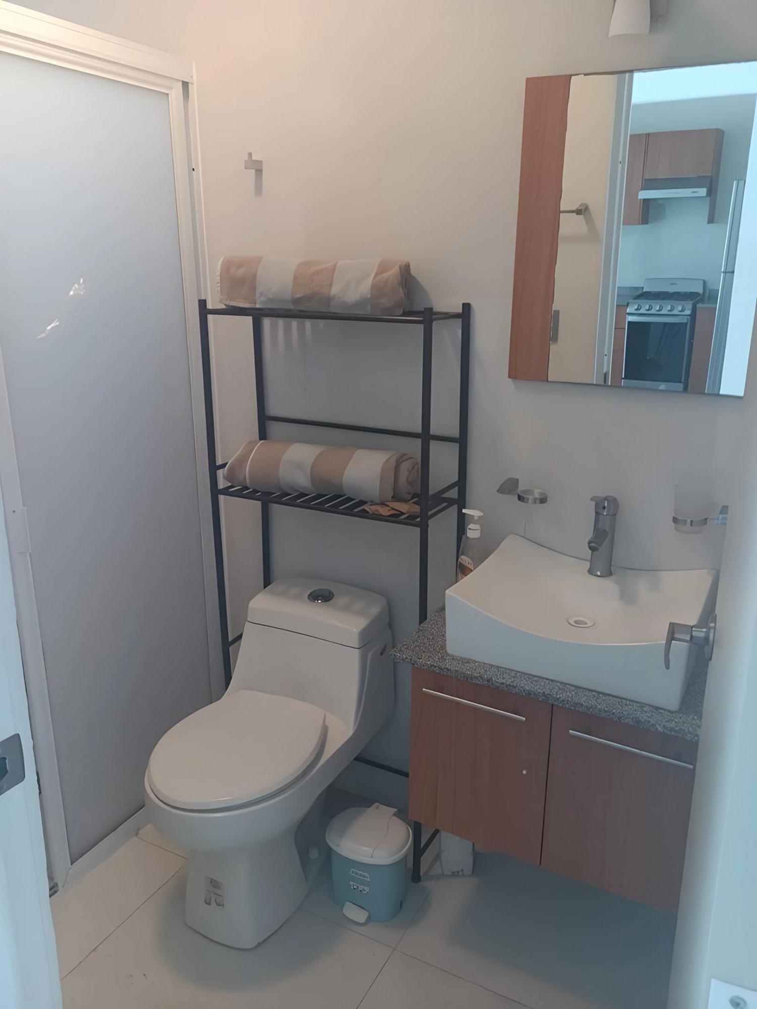 Depa. Comodo, Seguro Con Alberca *