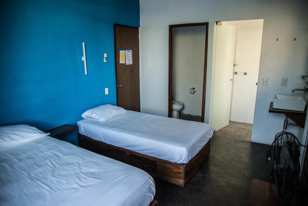 Olas Altas Hostal