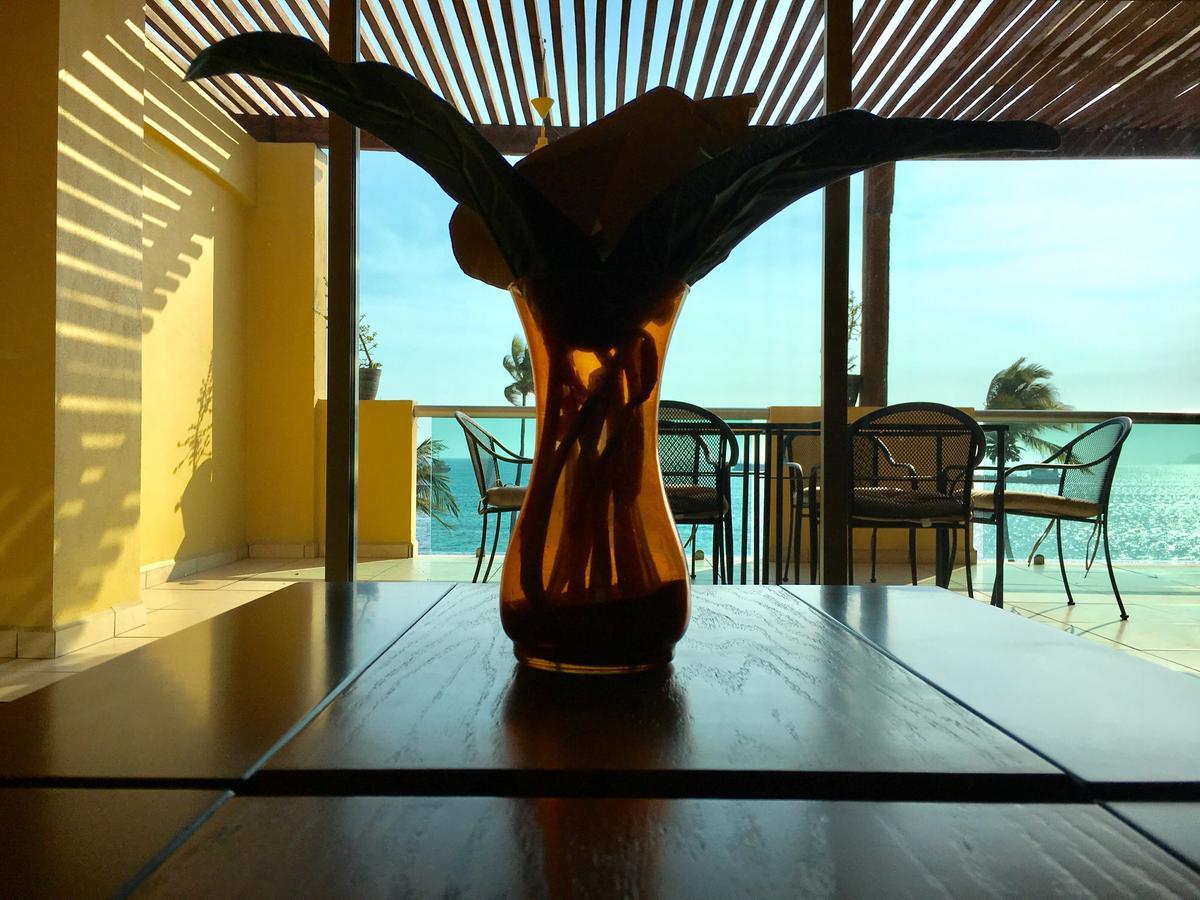 Andressa Mia Apartahotel Manzanillo